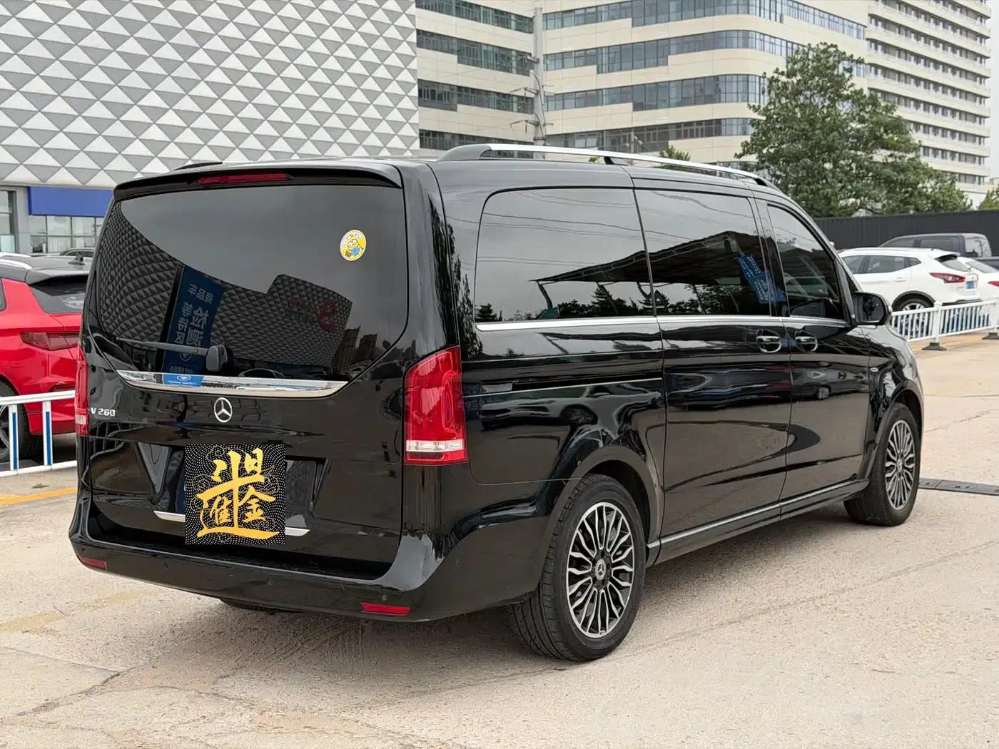Mercedes-Benz V-Class 2018 V 260 Premium Edition (China VI Emission Standard) — миниатюра 12