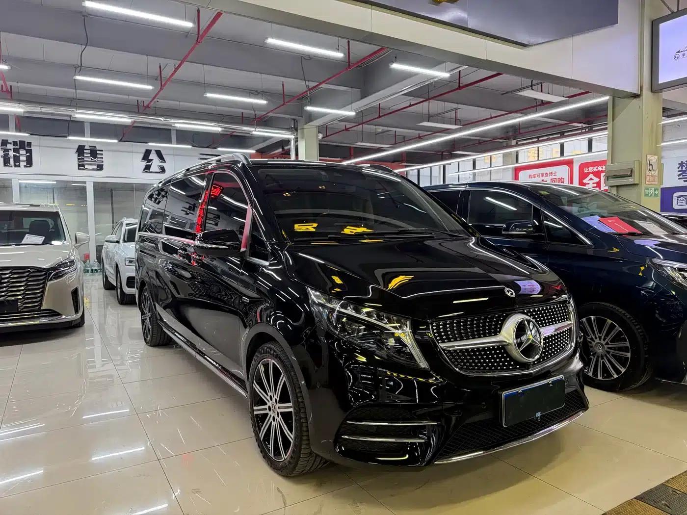 Mercedes-Benz V-Class 2022 V 260 L Long Wheelbase Luxury Edition — миниатюра 3