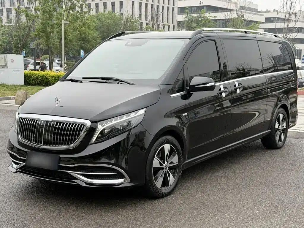 Mercedes-Benz V-Class 2022 V 260 L Long Wheelbase Premium Edition — миниатюра 2