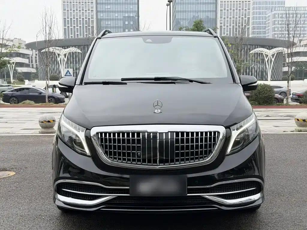 Mercedes-Benz V-Class 2022 V 260 L Long Wheelbase Premium Edition — миниатюра 4