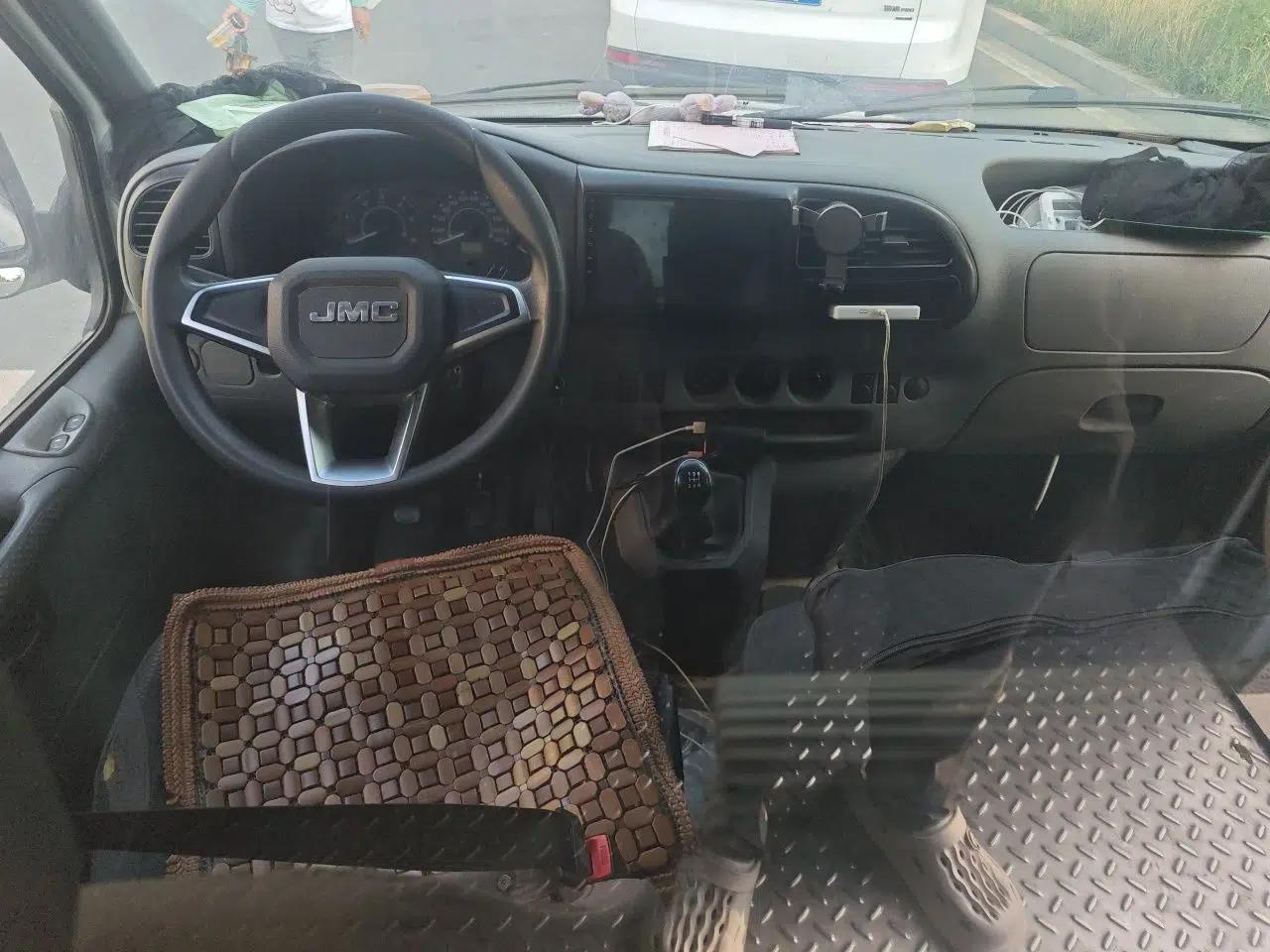 JMC Transit 2017 2.8T Commercial Version Short Wheelbase Mid-Roof 3-Seater JX493 — миниатюра 9