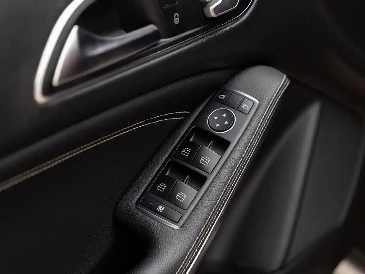 2018 Mercedes-Benz GLA 200 Dynamic — миниатюра 18