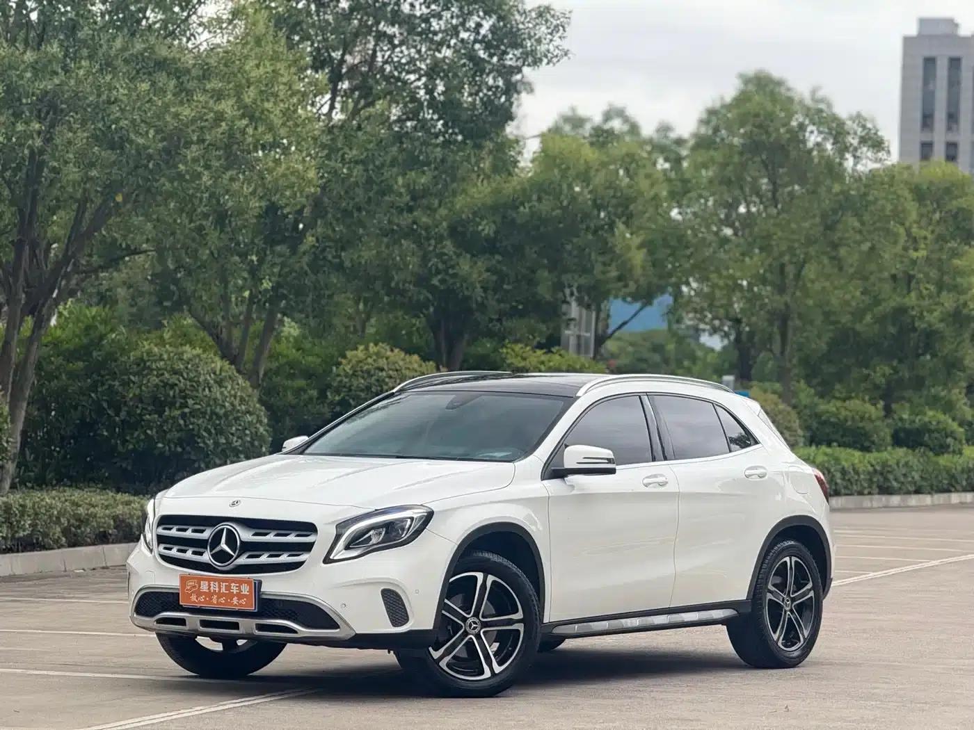 2018 Mercedes-Benz GLA 200 Fashion Edition — миниатюра 1