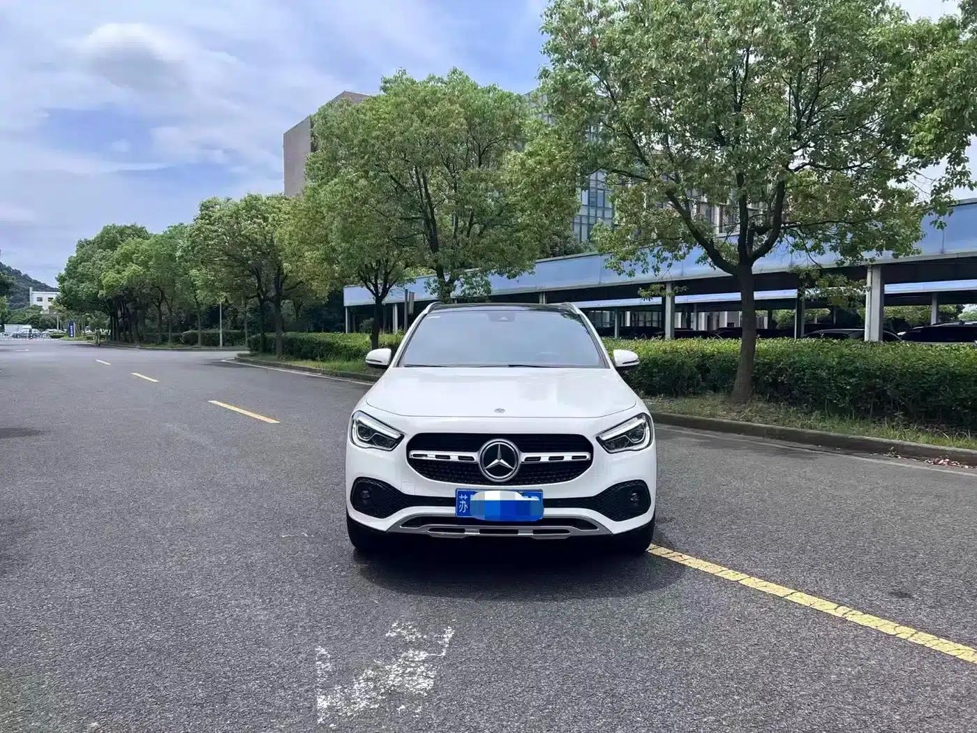 2023 Mercedes-Benz GLA 220 — миниатюра 2