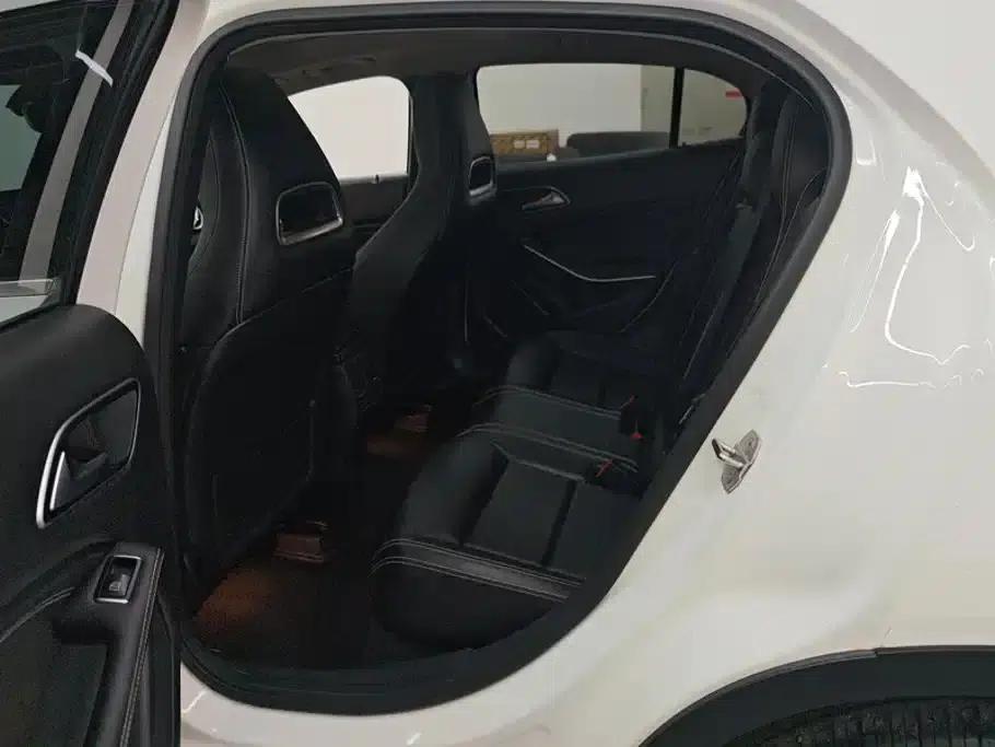 2019 Mercedes-Benz GLA 200 Dynamic — миниатюра 11