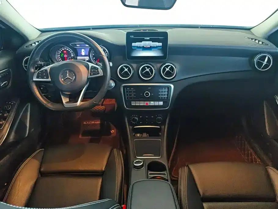 2019 Mercedes-Benz GLA 200 Dynamic — миниатюра 12