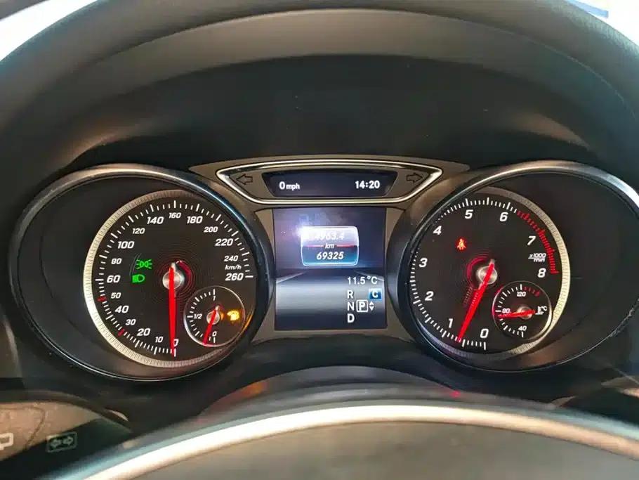 2019 Mercedes-Benz GLA 200 Dynamic — миниатюра 14