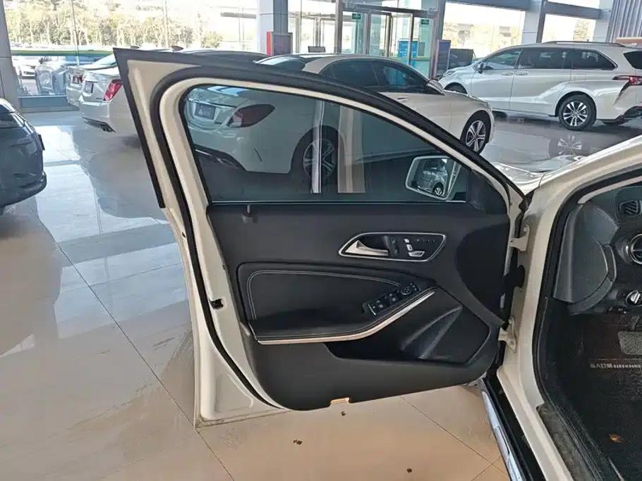 2019 Mercedes-Benz GLA 200 Dynamic — миниатюра 7