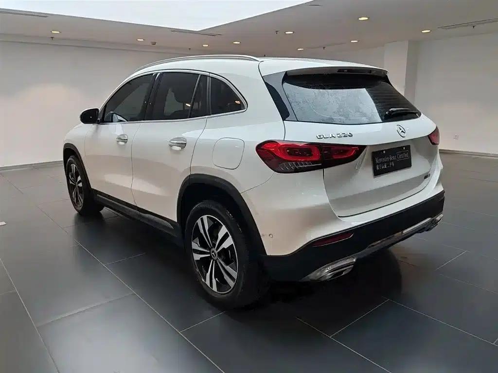 2023 Mercedes-Benz GLA 220 — миниатюра 3