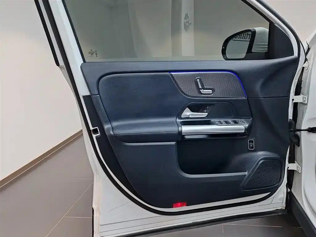 2023 Mercedes-Benz GLA 220 — миниатюра 9