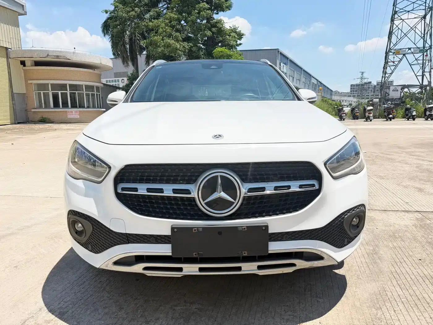 2022 Mercedes-Benz GLA Facelift GLA 180 — миниатюра 2