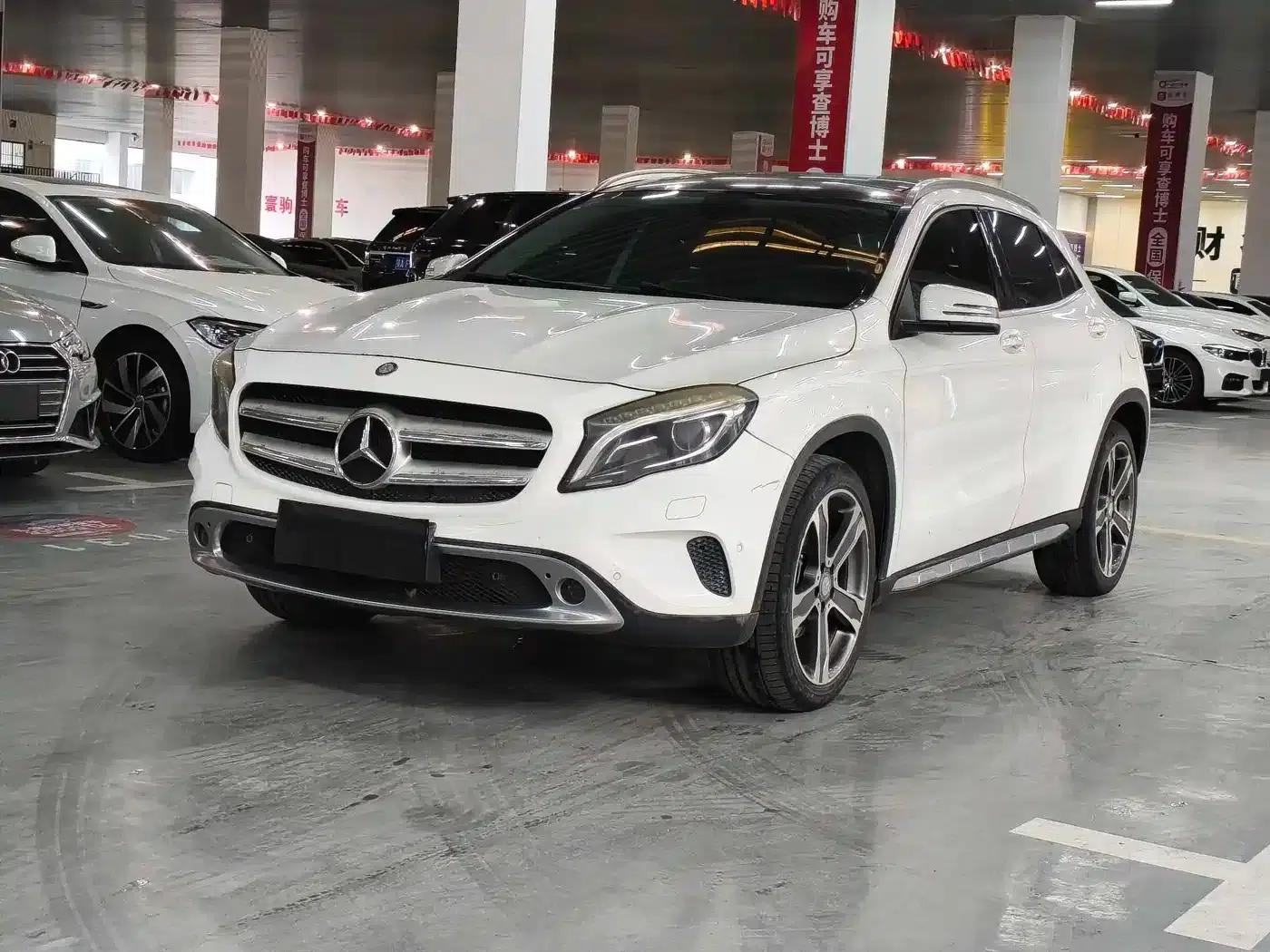 2015 Mercedes-Benz GLA 220 4MATIC Luxury — миниатюра 1