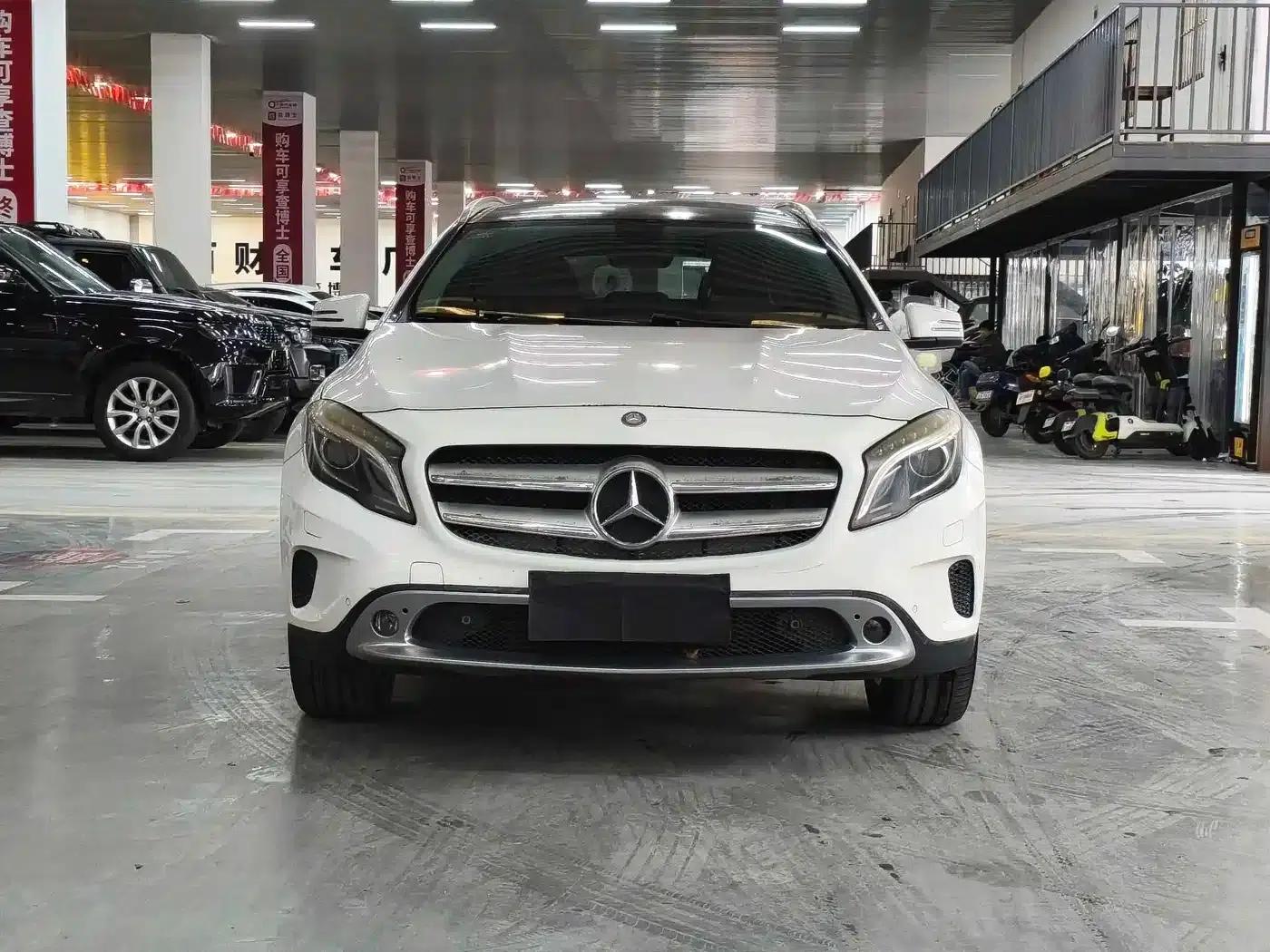 2015 Mercedes-Benz GLA 220 4MATIC Luxury — миниатюра 2