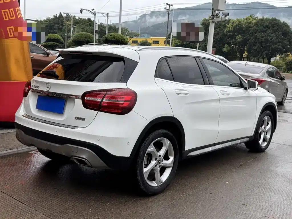 2019 Mercedes-Benz GLA 200 Dynamic — миниатюра 5