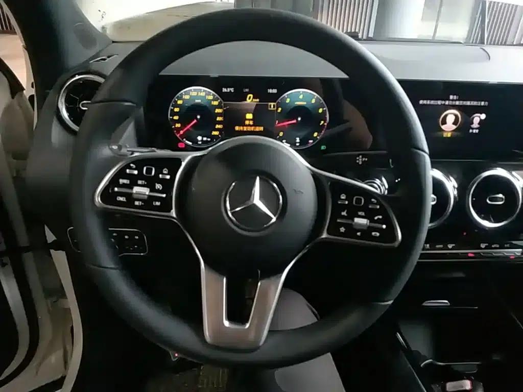 2020 Mercedes-Benz GLA 180 — миниатюра 11