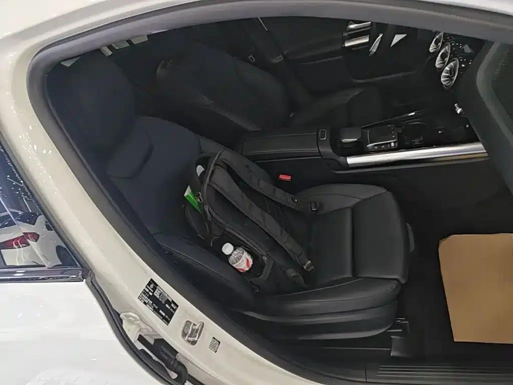 2024 Mercedes-Benz GLA 220 — миниатюра 25