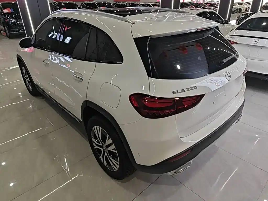 2024 Mercedes-Benz GLA 220 — миниатюра 5