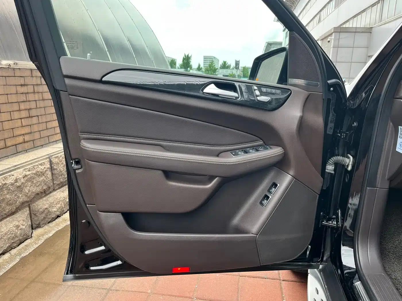 2016 Mercedes-Benz GLS 450 US Spec — миниатюра 8