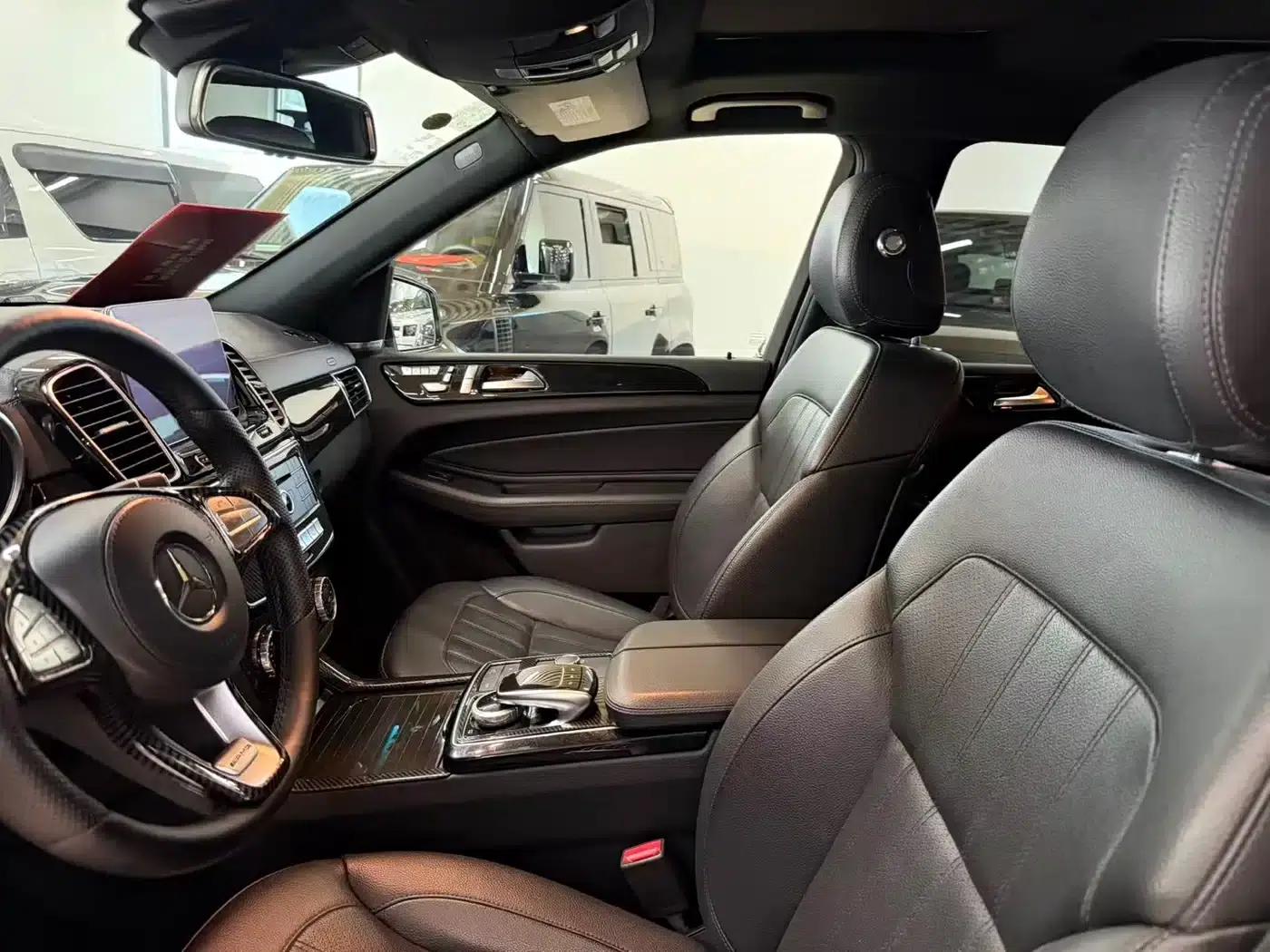2017 Mercedes-Benz GLS 400 4MATIC Luxury — миниатюра 14