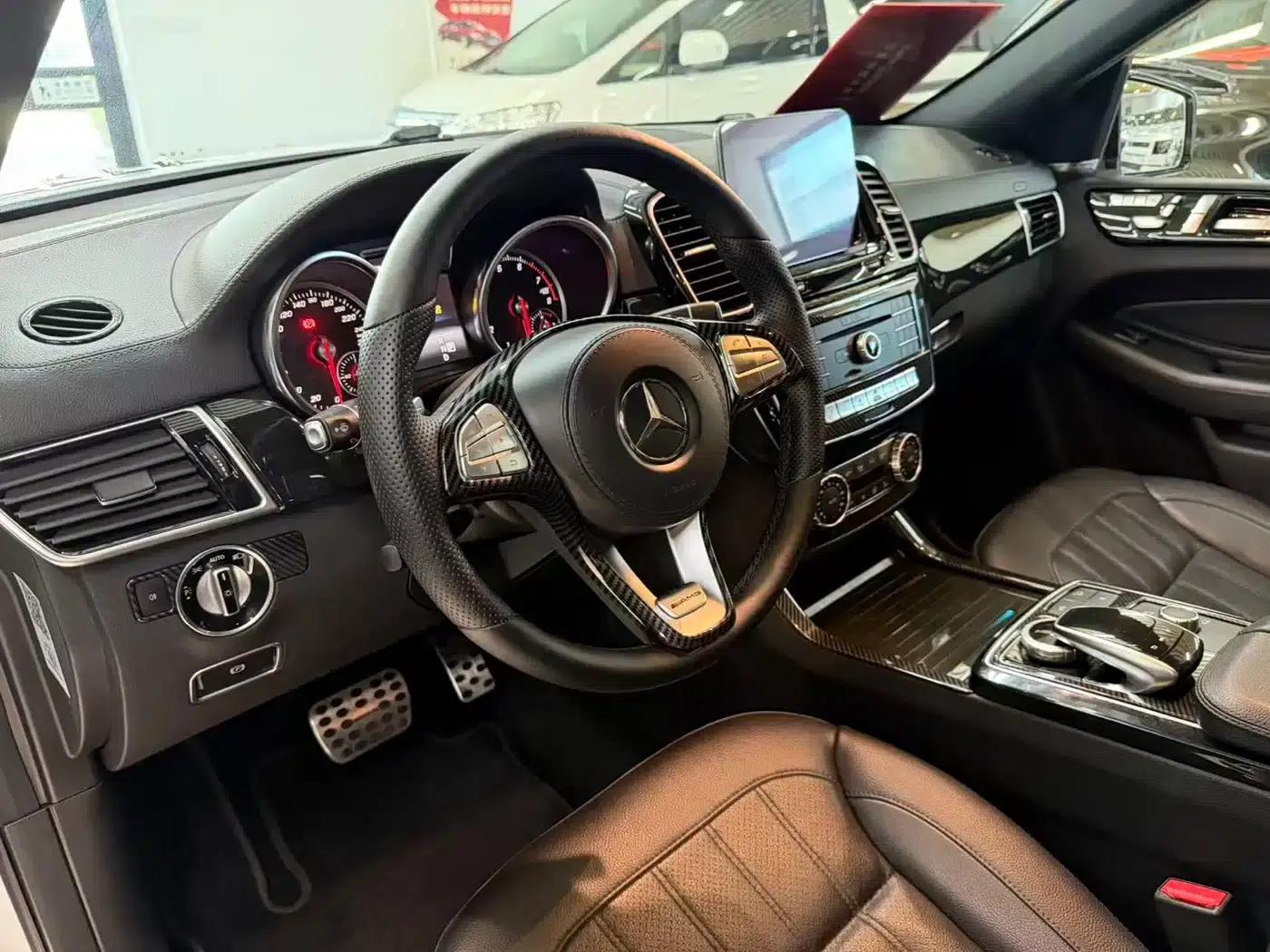 2017 Mercedes-Benz GLS 400 4MATIC Luxury — миниатюра 9