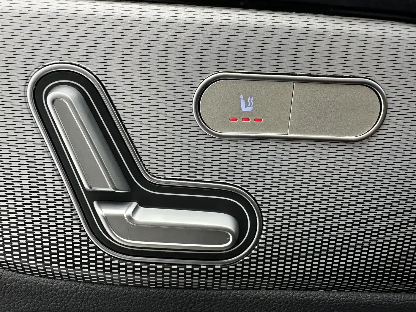 2021 Mercedes-Benz GLB 180 Fashion Edition — миниатюра 12
