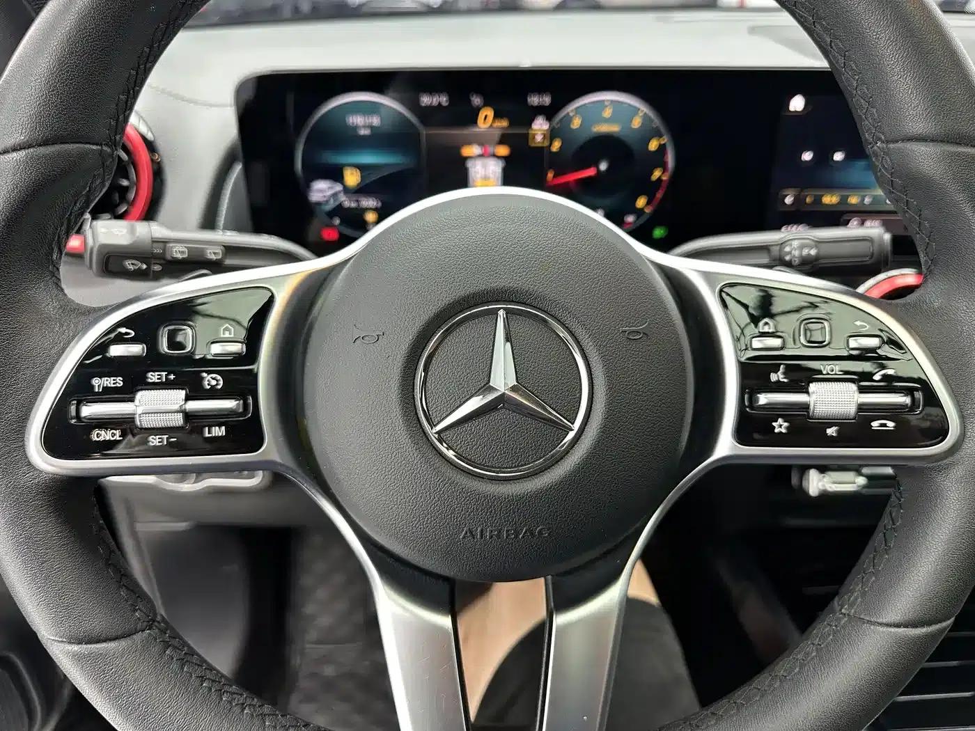 2021 Mercedes-Benz GLB 180 Fashion Edition — миниатюра 14