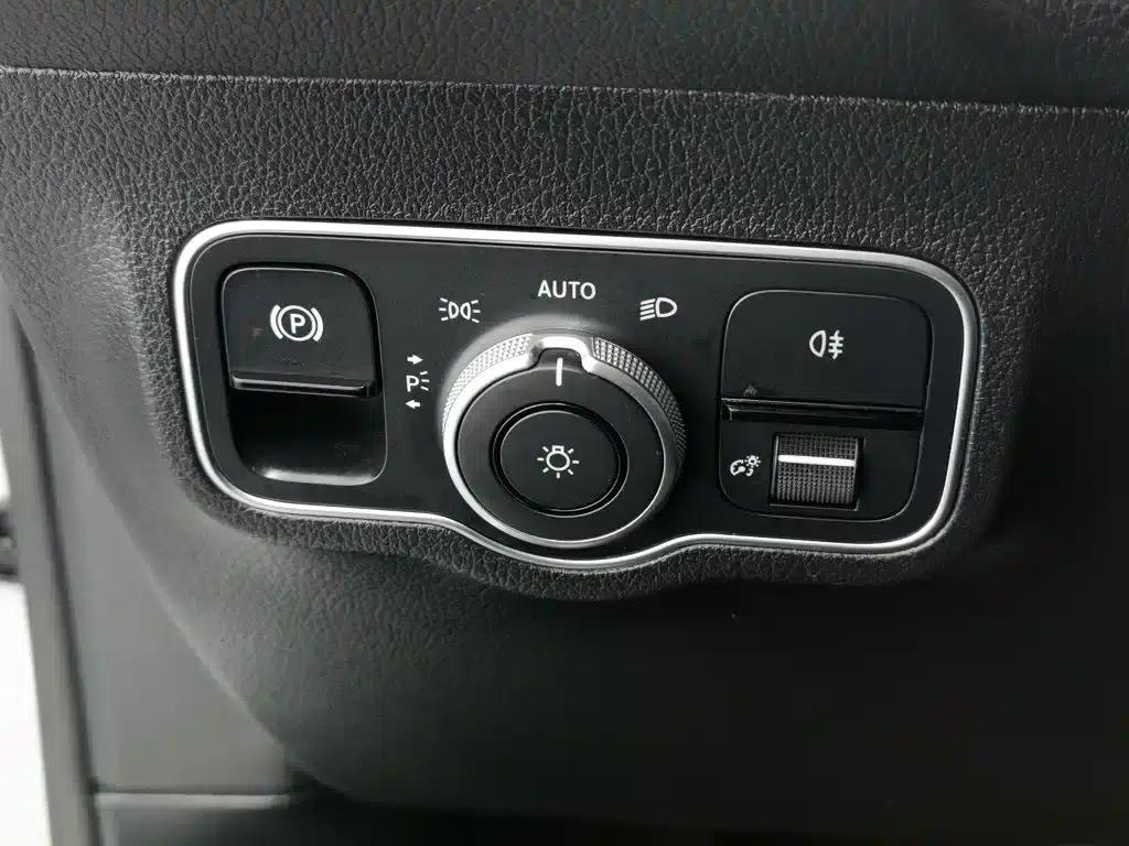 2021 Mercedes-Benz GLB 200 Dynamic — миниатюра 21