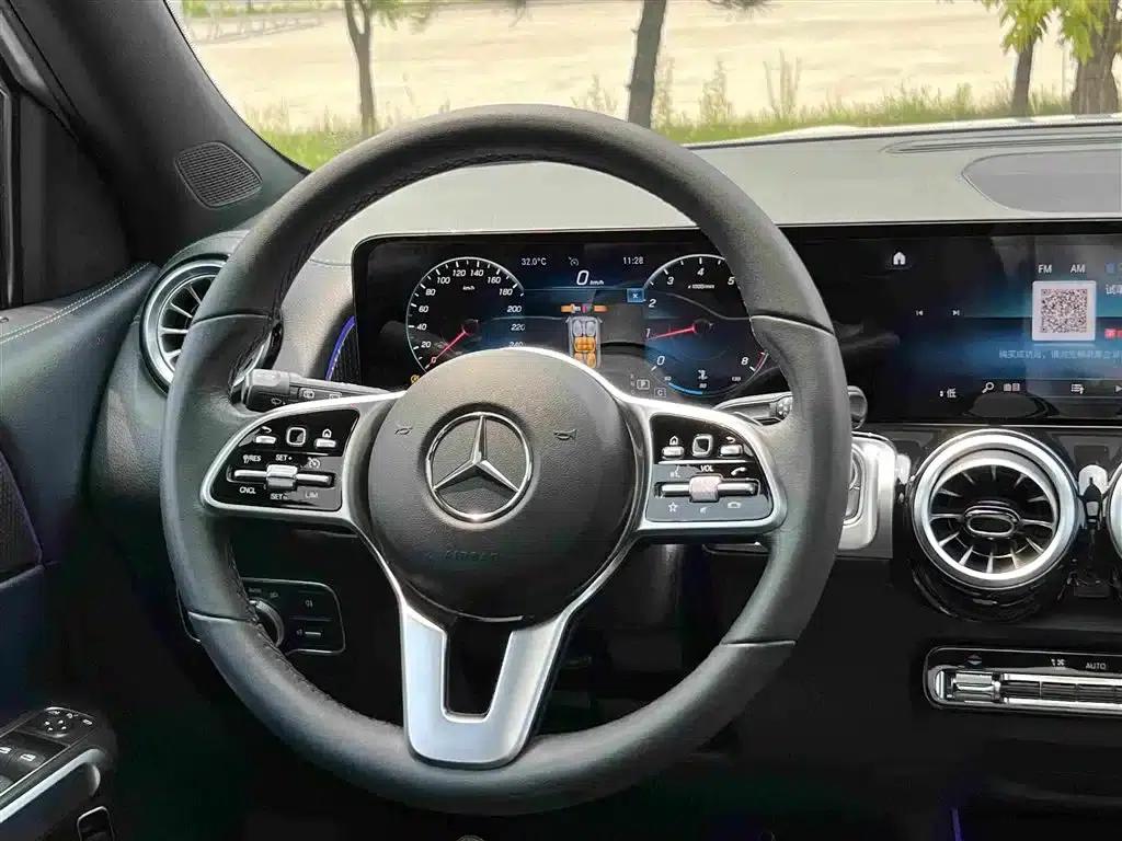 Mercedes-Benz GLB 2021 Fashion Edition — миниатюра 17