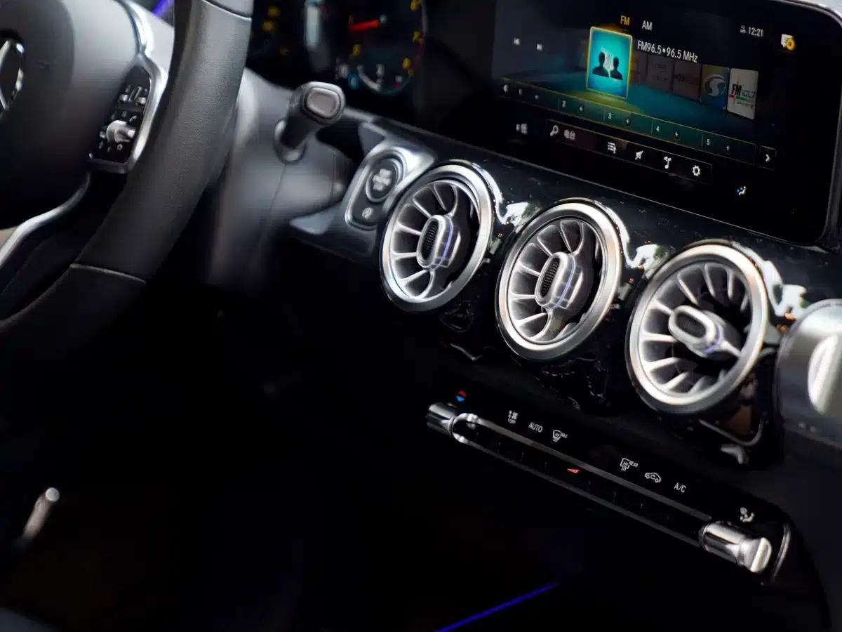 2021 Mercedes-Benz GLB 200 Dynamic — миниатюра 16