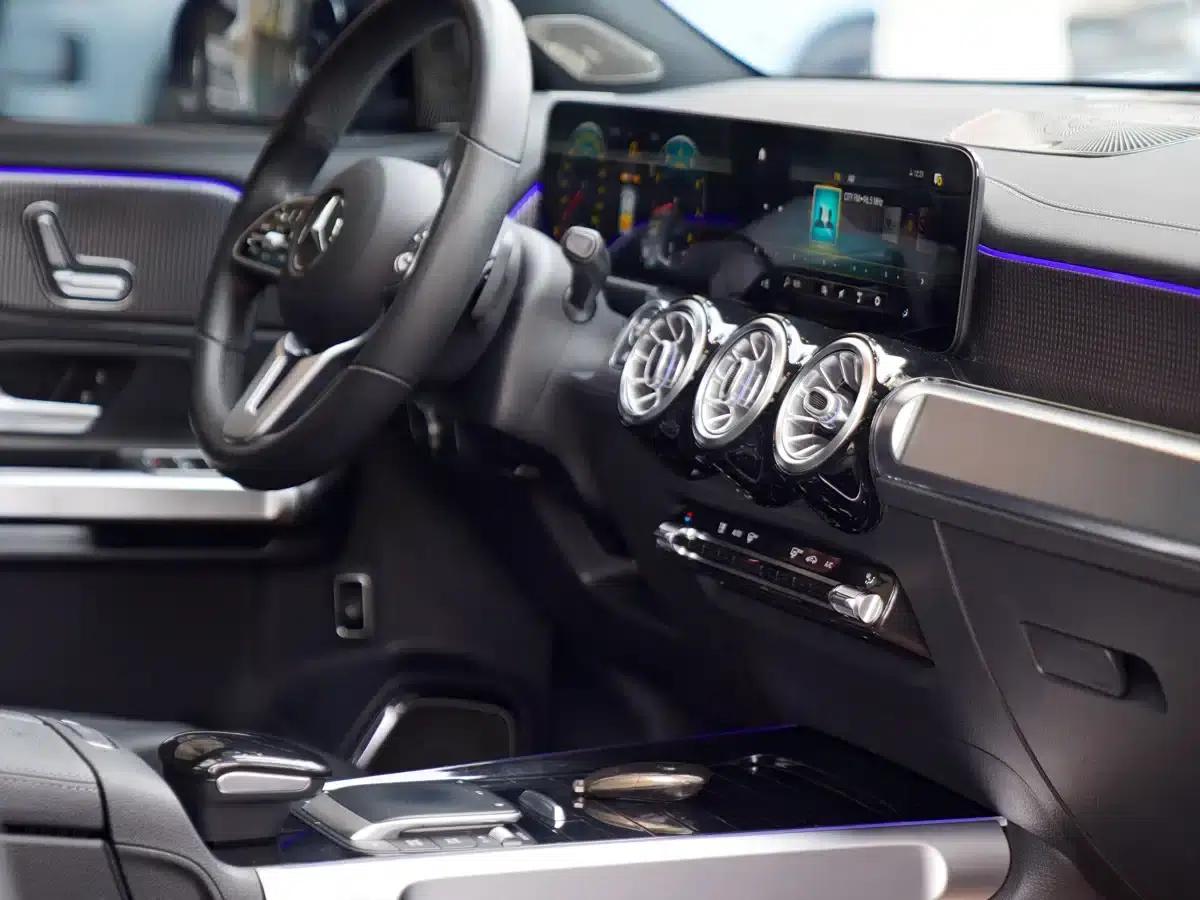2021 Mercedes-Benz GLB 200 Dynamic — миниатюра 6