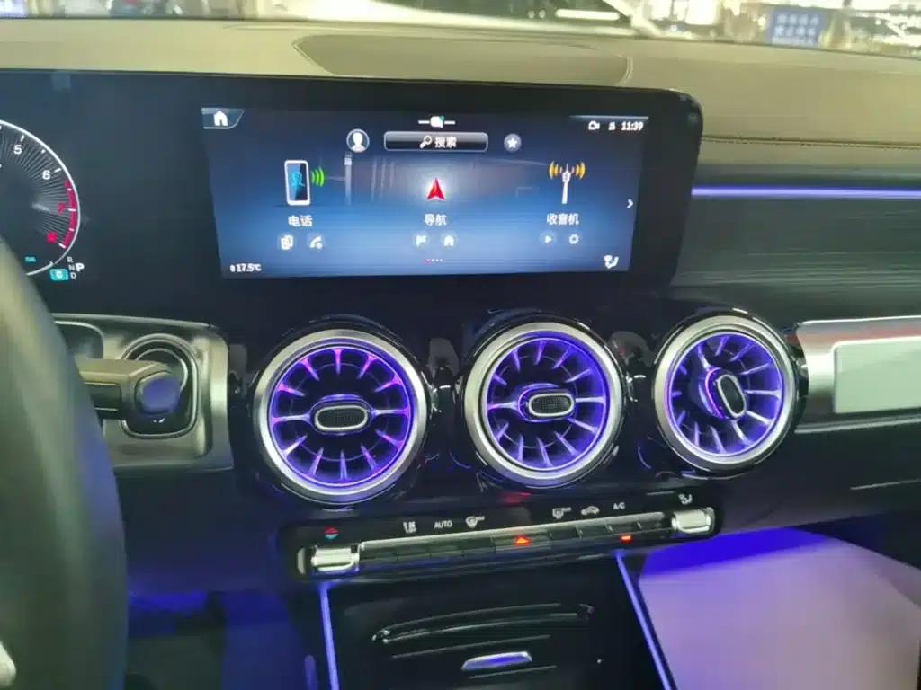 2024 Mercedes-Benz GLB 220 4MATIC — миниатюра 13