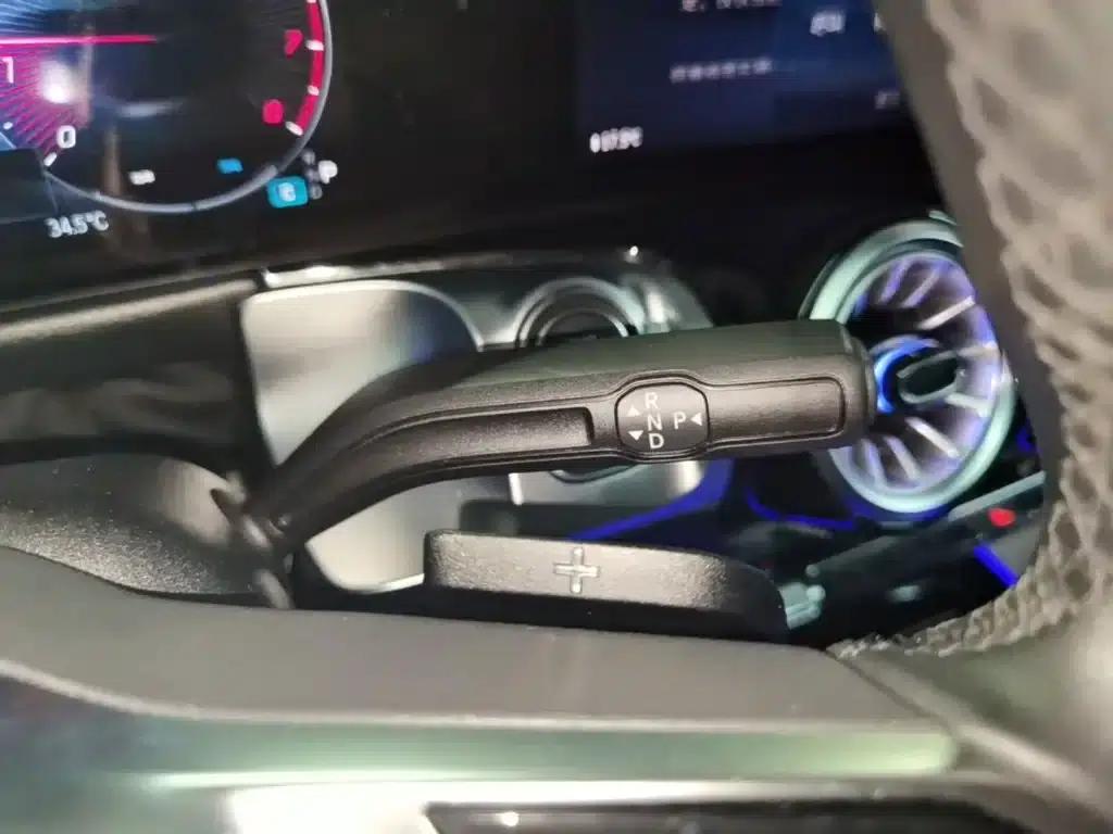 2024 Mercedes-Benz GLB 220 4MATIC — миниатюра 14