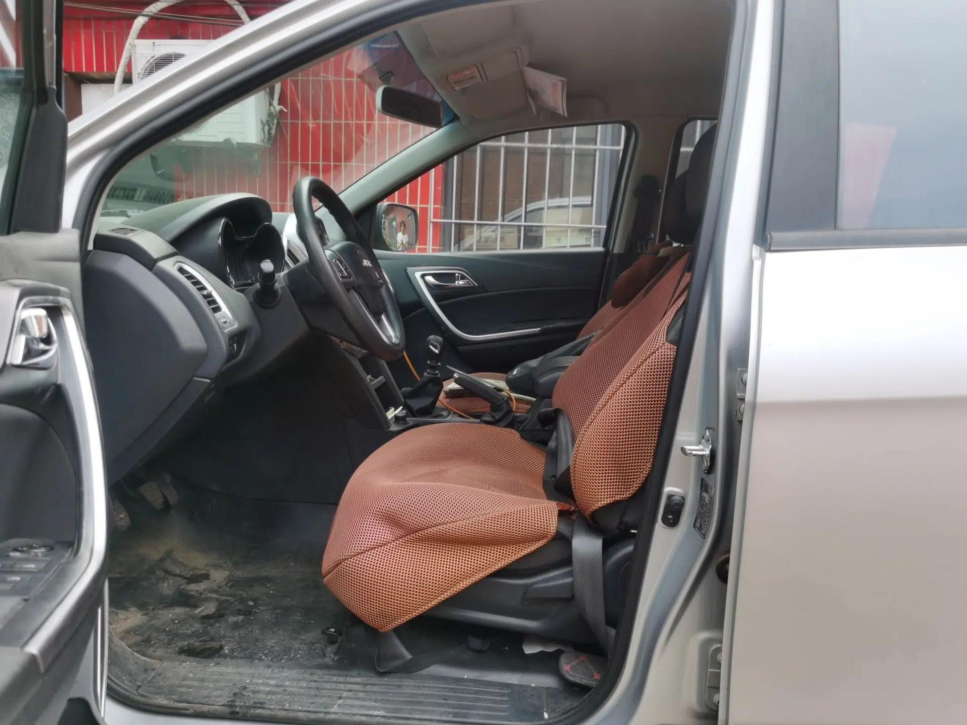 JMC Yuhu 3 2018 1.8T Gasoline Two-Wheel Drive Advanced Edition Standard Wheelbase — миниатюра 15