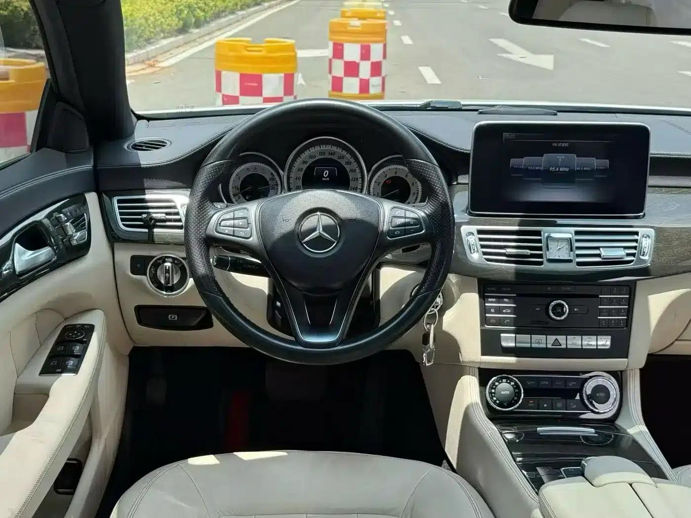2015 Mercedes-Benz CLS 320 — миниатюра 9
