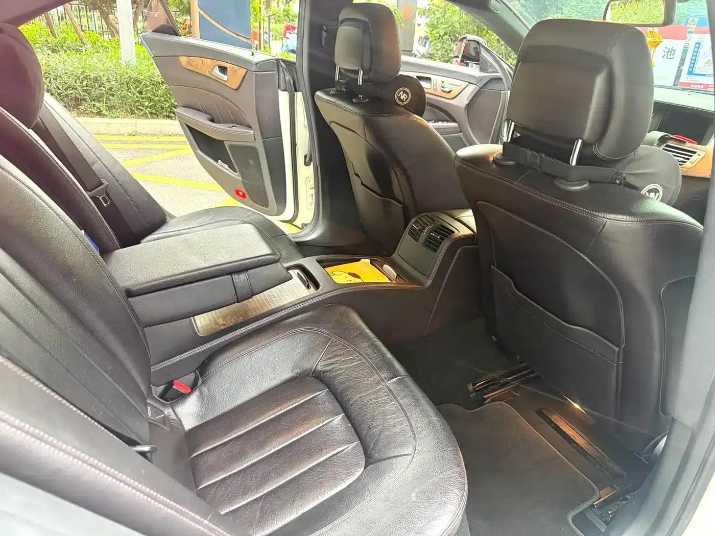2012 Mercedes-Benz CLS 300 CGI — миниатюра 4