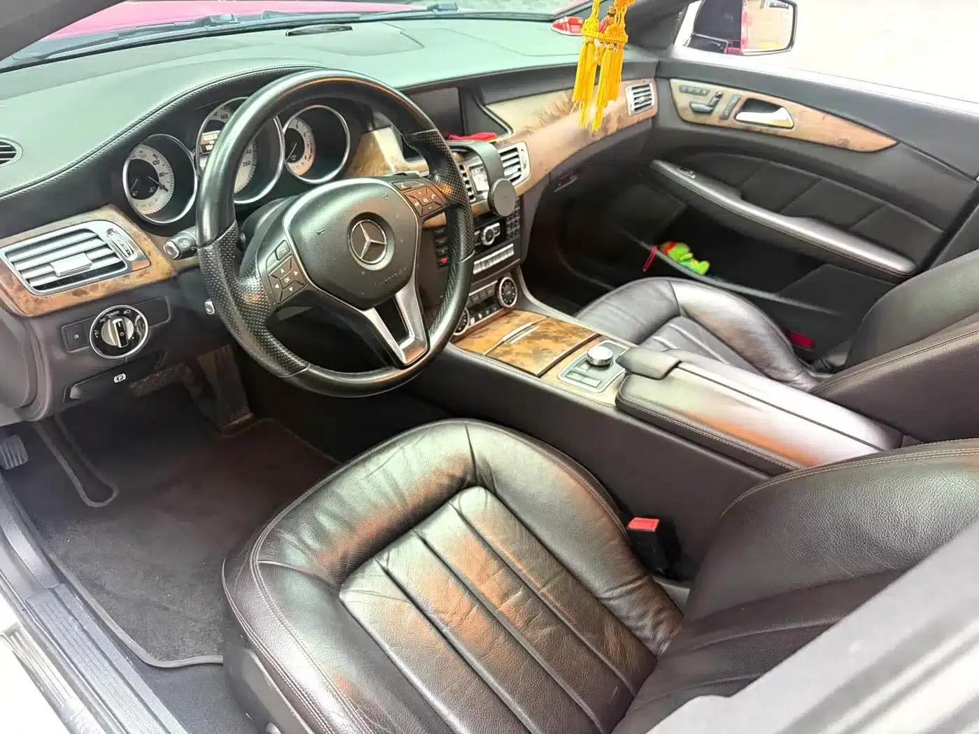 2012 Mercedes-Benz CLS 300 CGI — миниатюра 6