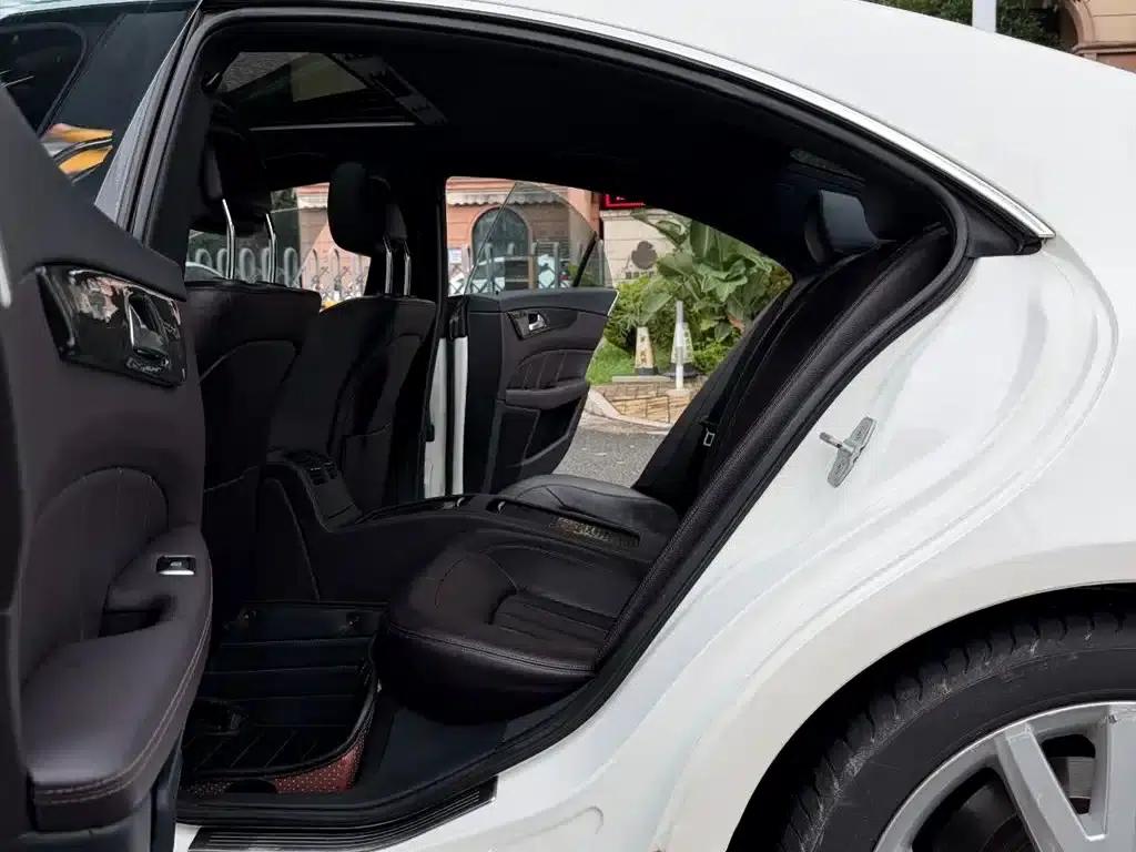2012 Mercedes-Benz CLS 300 CGI — миниатюра 12