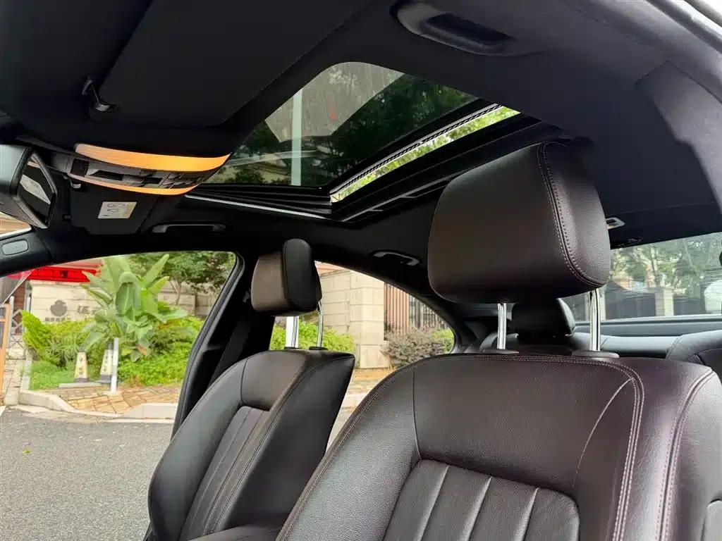 2012 Mercedes-Benz CLS 300 CGI — миниатюра 23