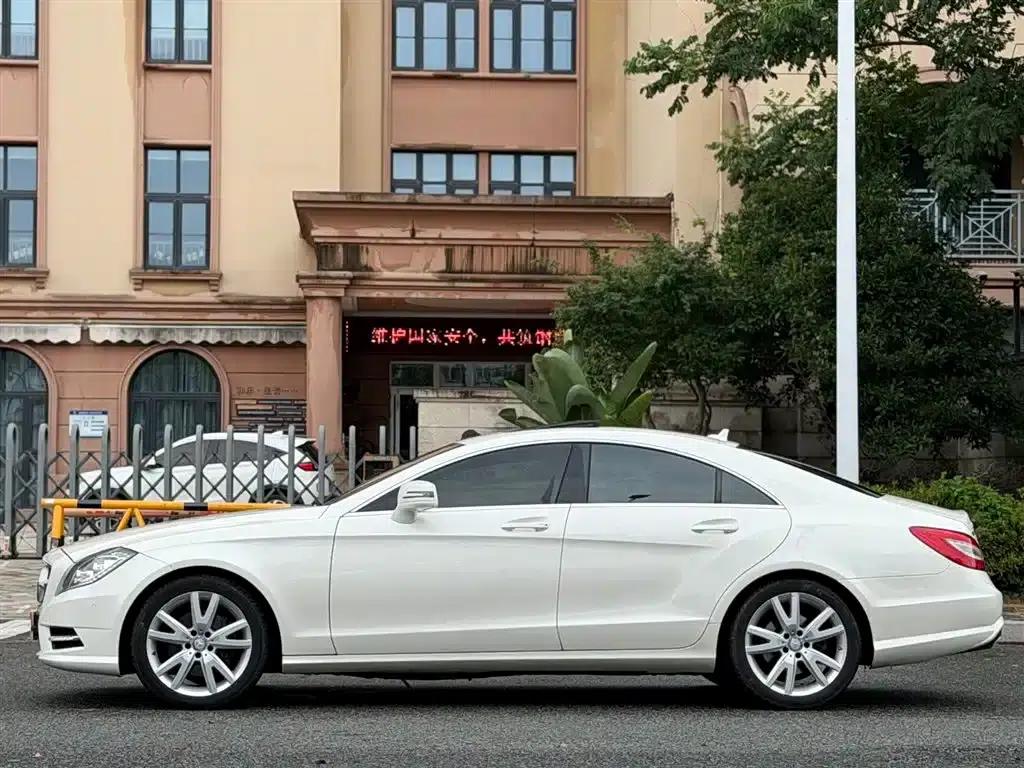 2012 Mercedes-Benz CLS 300 CGI — миниатюра 7