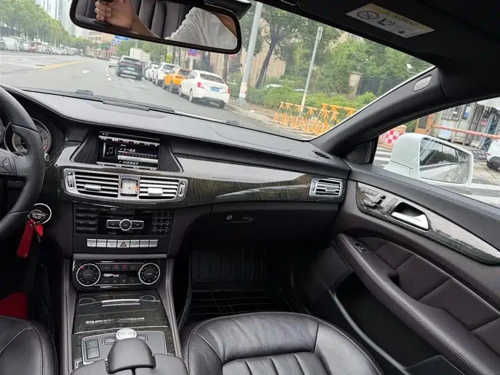 2012 Mercedes-Benz CLS 300 CGI — миниатюра 9