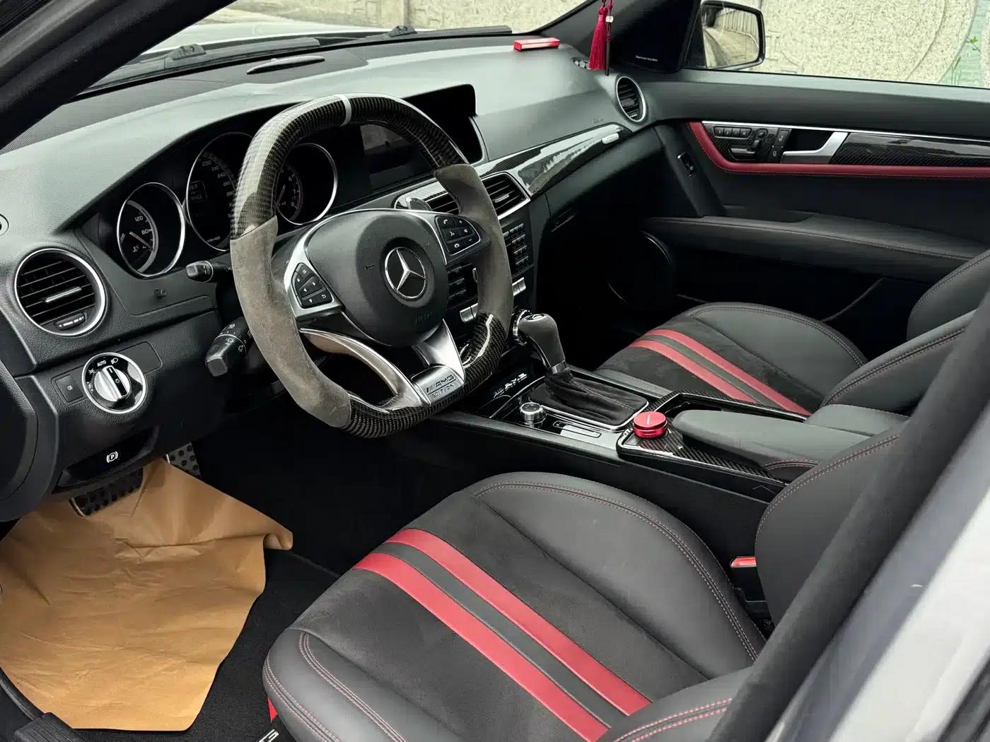 2012 Mercedes-Benz C-Class AMG C 63 Dynamic — миниатюра 6