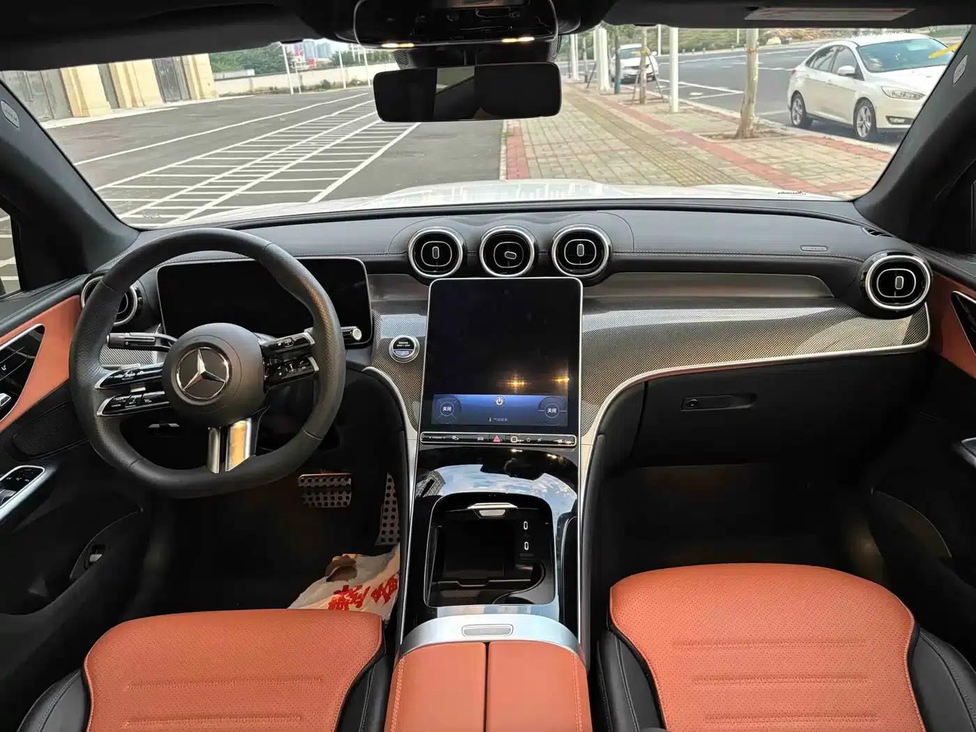 2024 Mercedes-Benz GLC Coupe, GLC 260 4MATIC Coupe SUV — миниатюра 13