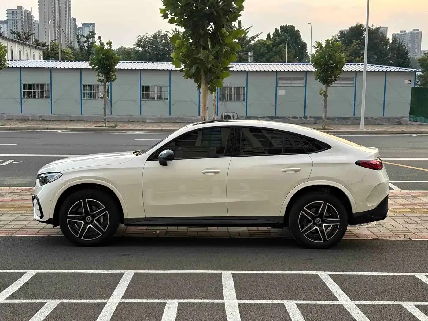 2024 Mercedes-Benz GLC Coupe, GLC 260 4MATIC Coupe SUV — миниатюра 8