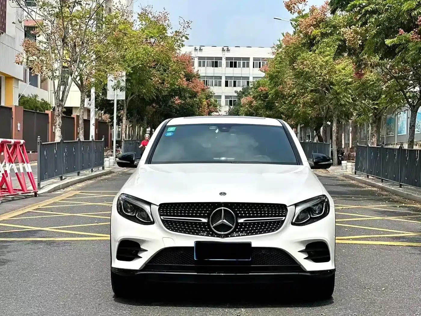 Mercedes-Benz GLC Coupe 2019 GLC 200 4MATIC Coupe SUV — миниатюра 2