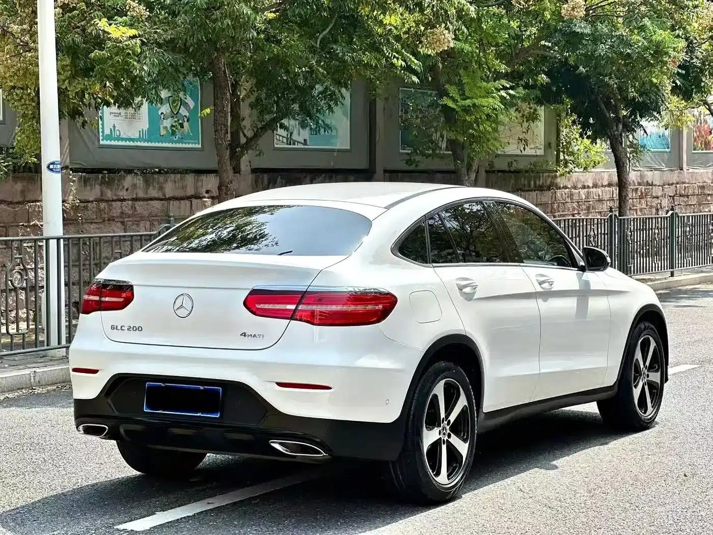 Mercedes-Benz GLC Coupe 2019 GLC 200 4MATIC Coupe SUV — миниатюра 9