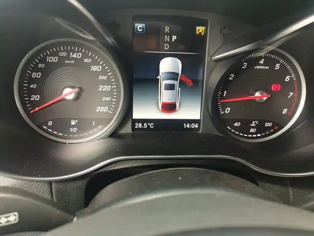 Mercedes-Benz GLC Coupe 2019 GLC 260 4MATIC Coupe SUV — миниатюра 12