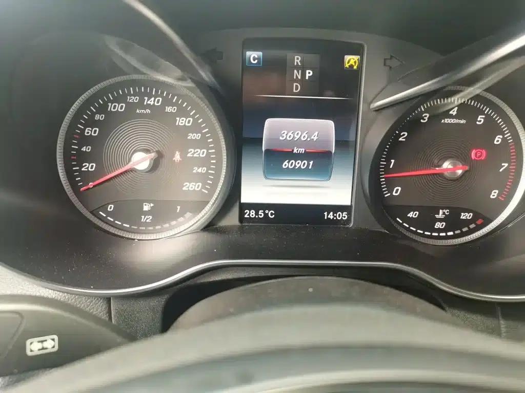 Mercedes-Benz GLC Coupe 2019 GLC 260 4MATIC Coupe SUV — миниатюра 13