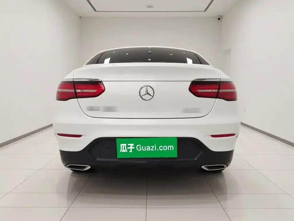 Mercedes-Benz GLC Coupe 2019 GLC 260 4MATIC Coupe SUV — миниатюра 5
