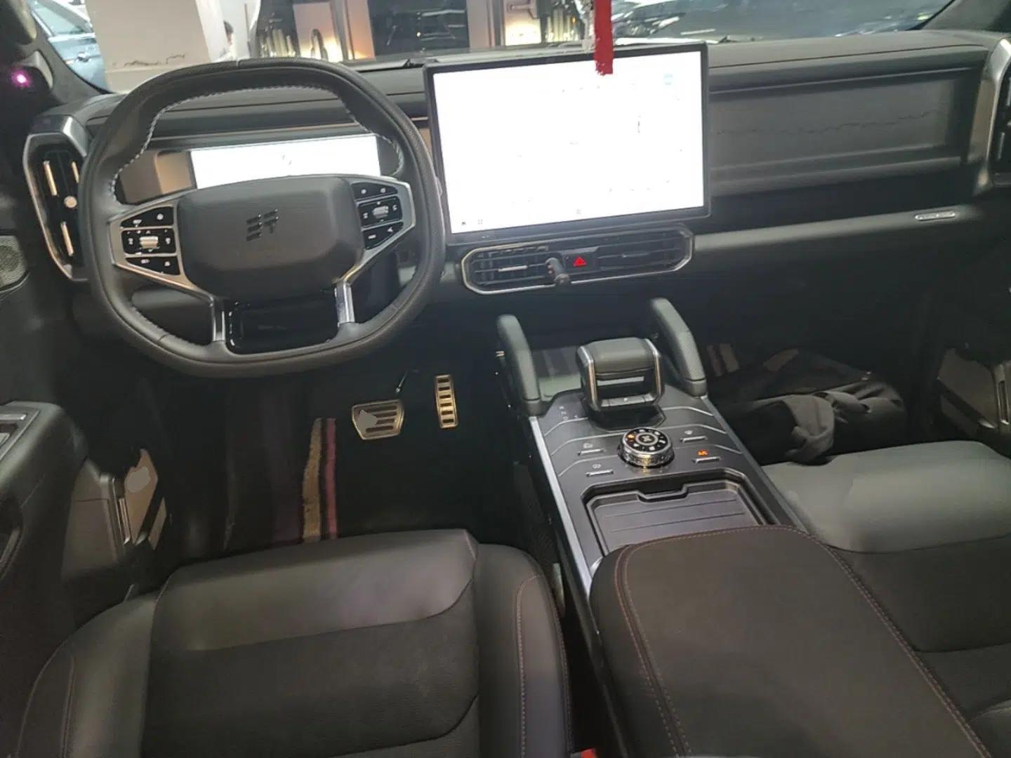 JETOUR Traveler 2024 2.0T All-Wheel-Drive Silver Dragon Wings — миниатюра 12