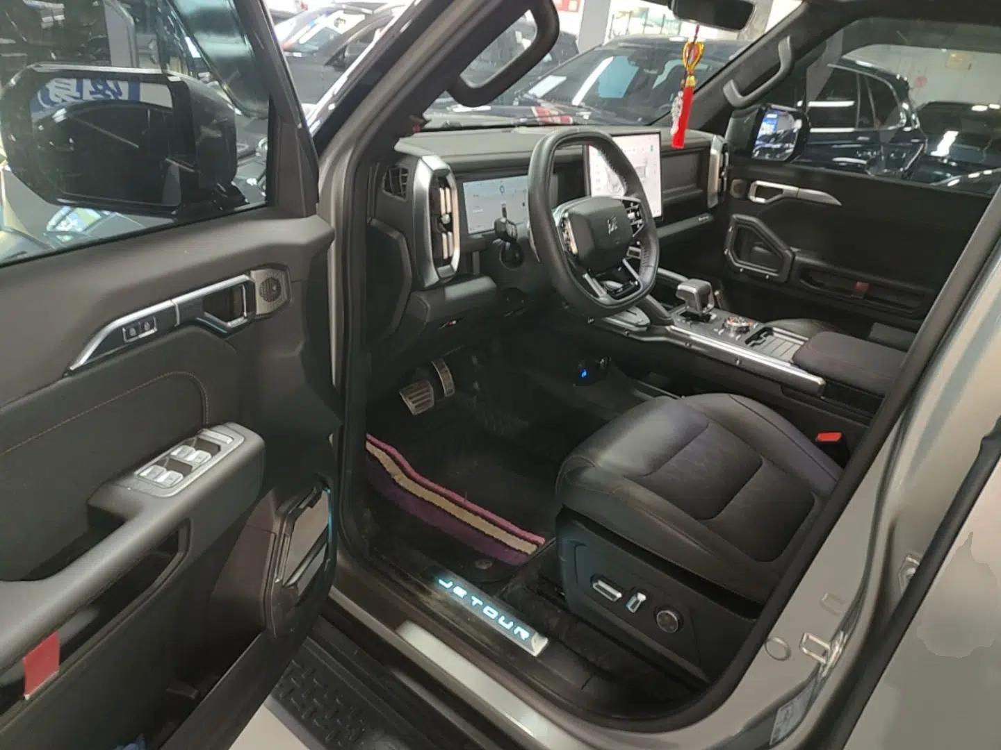 JETOUR Traveler 2024 2.0T All-Wheel-Drive Silver Dragon Wings — миниатюра 18